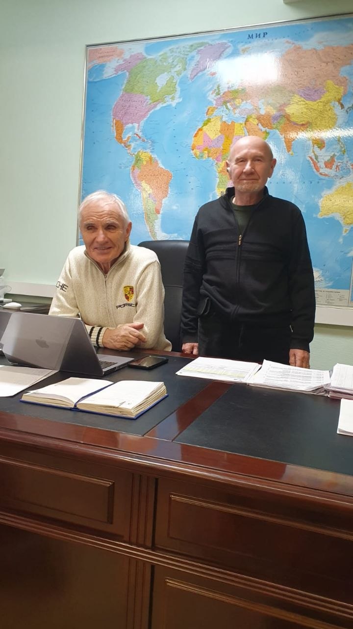 Александр Кузнецов и Анатолий Николаевич Лебедев